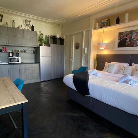 Appartement Bretagne 4 Places Parigi Esterno foto